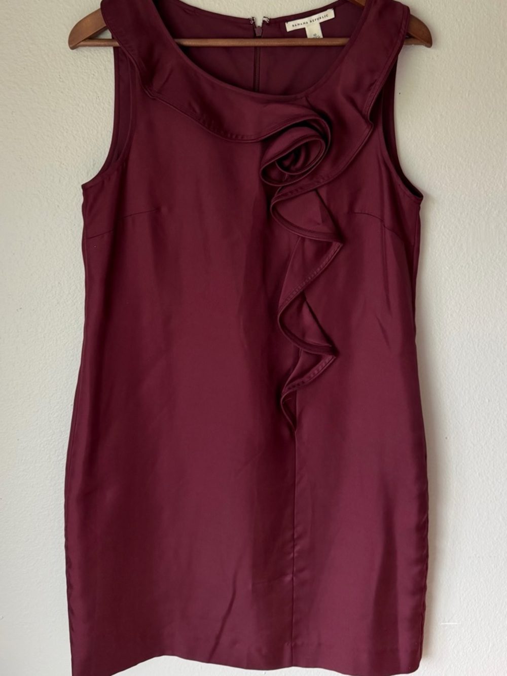 Banana Republic Burgundy 100% Silk Sleeveless Ruffle Sheath Dress women size 10